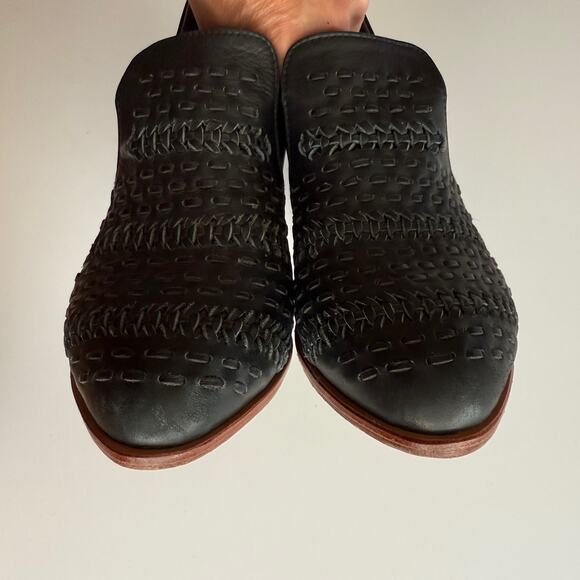 ELF Woven Leather Back Zip Stacked Wooden Heel Black Ankle Booties Shoes 8.5 - Picture 6 of 8